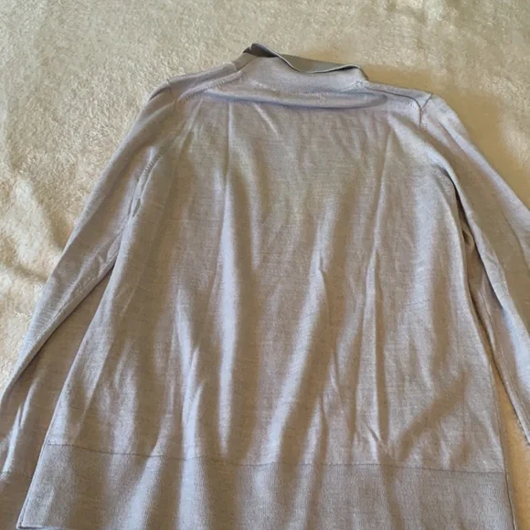 Banana Republic Sweater - Picture 4 of 4